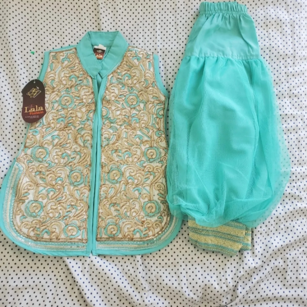 Girls dress